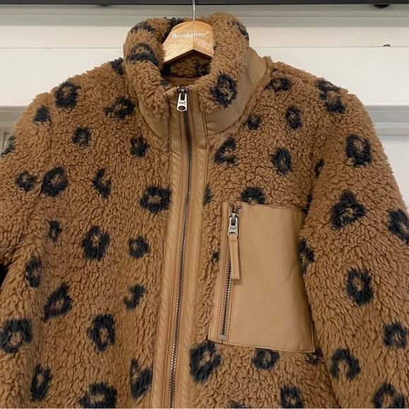 Abercrombie & Fitch Brown Anima Print Sherpa Jacket - Picture 2 of 6